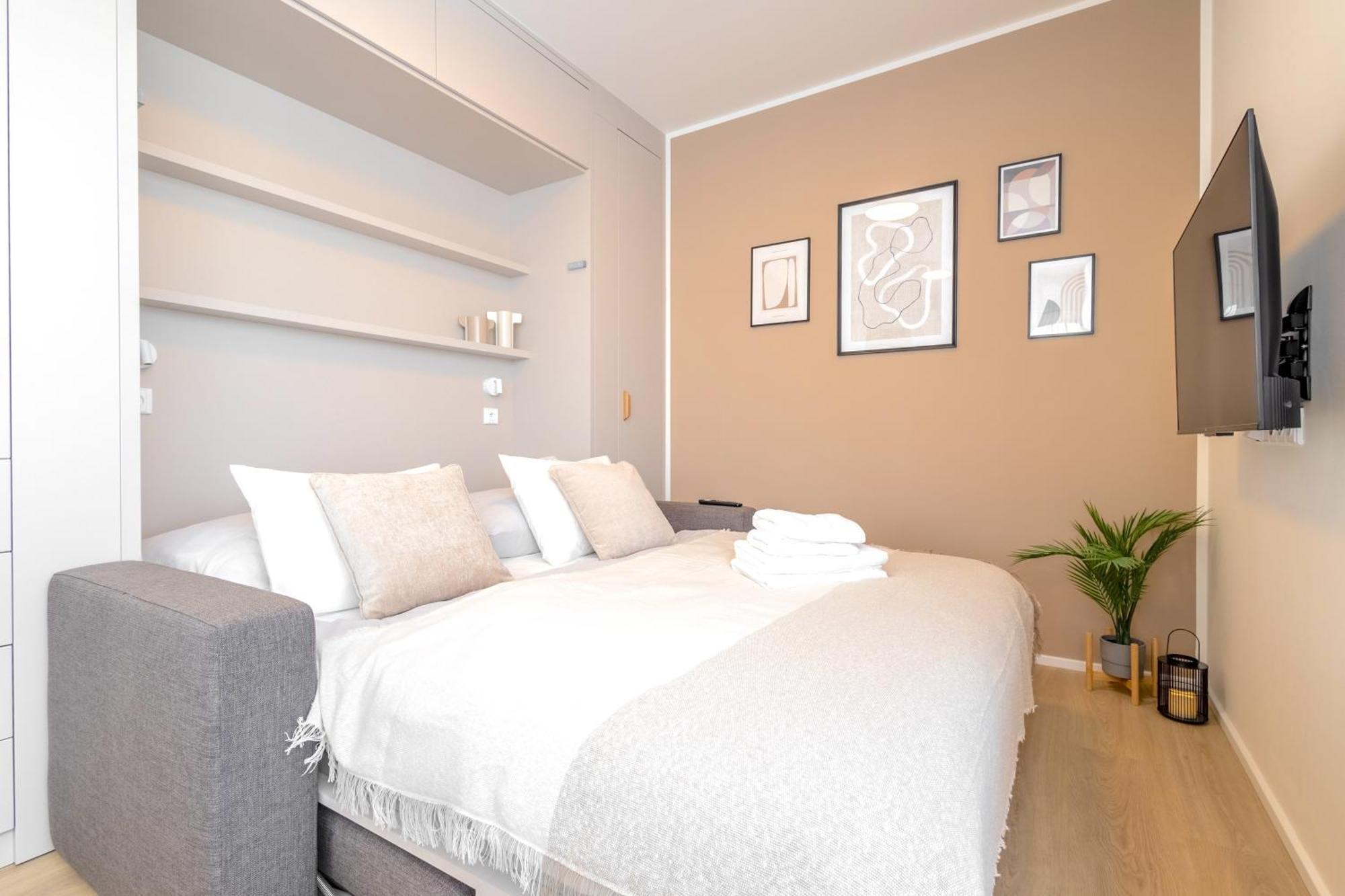 Bright 2Br - 5Th Floor, Balcony, Free Parking By Gravity Prague公寓 外观 照片