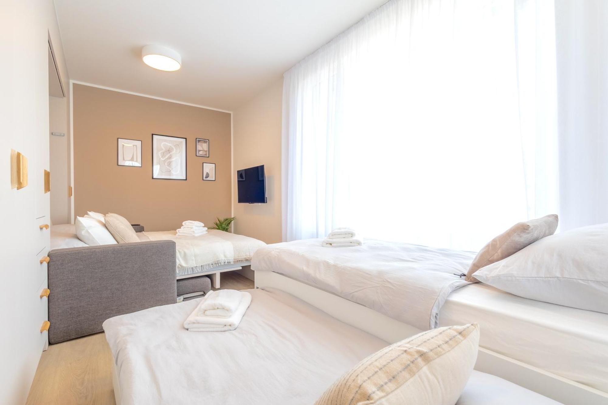 Bright 2Br - 5Th Floor, Balcony, Free Parking By Gravity Prague公寓 外观 照片
