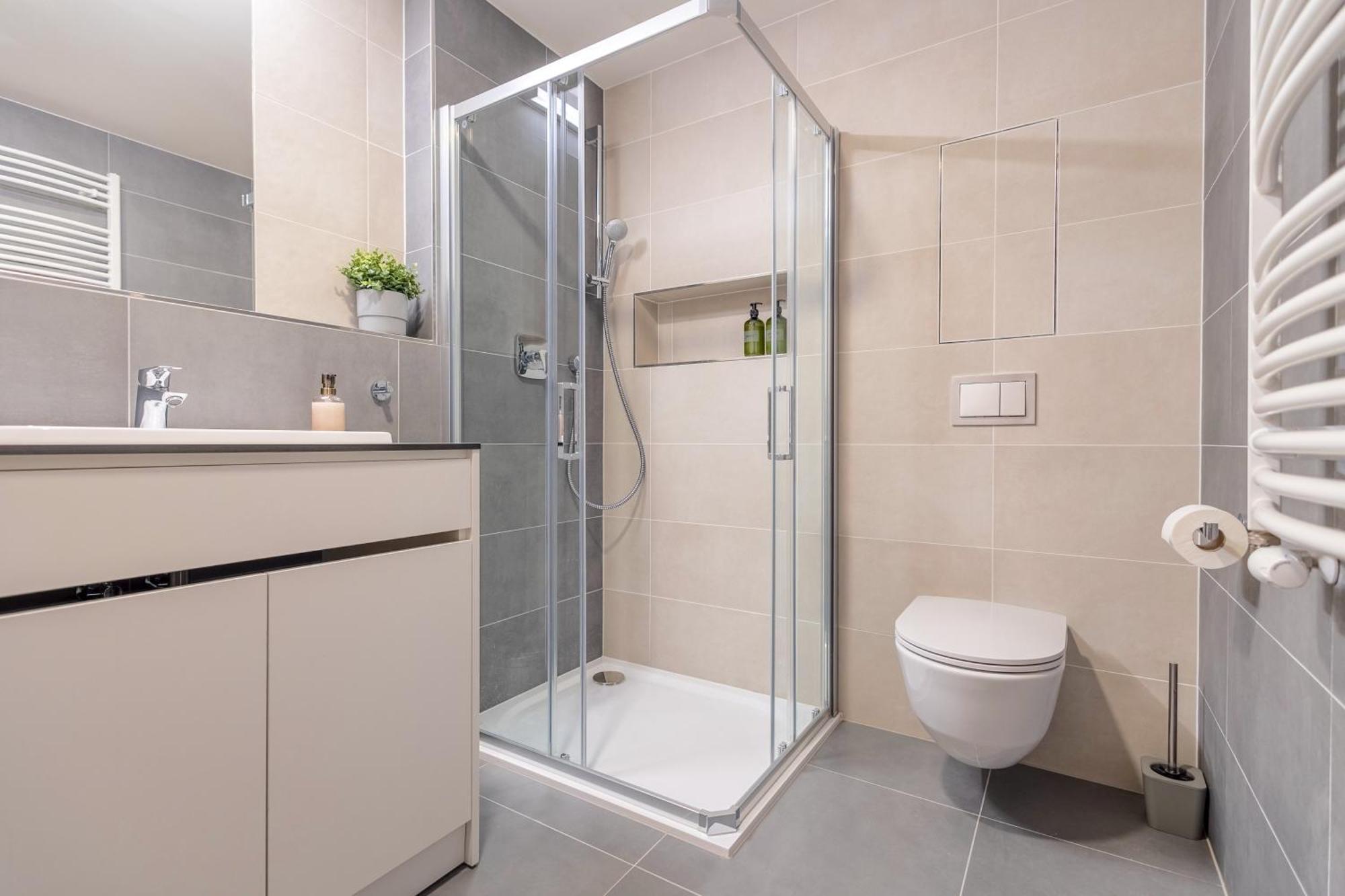 Bright 2Br - 5Th Floor, Balcony, Free Parking By Gravity Prague公寓 外观 照片