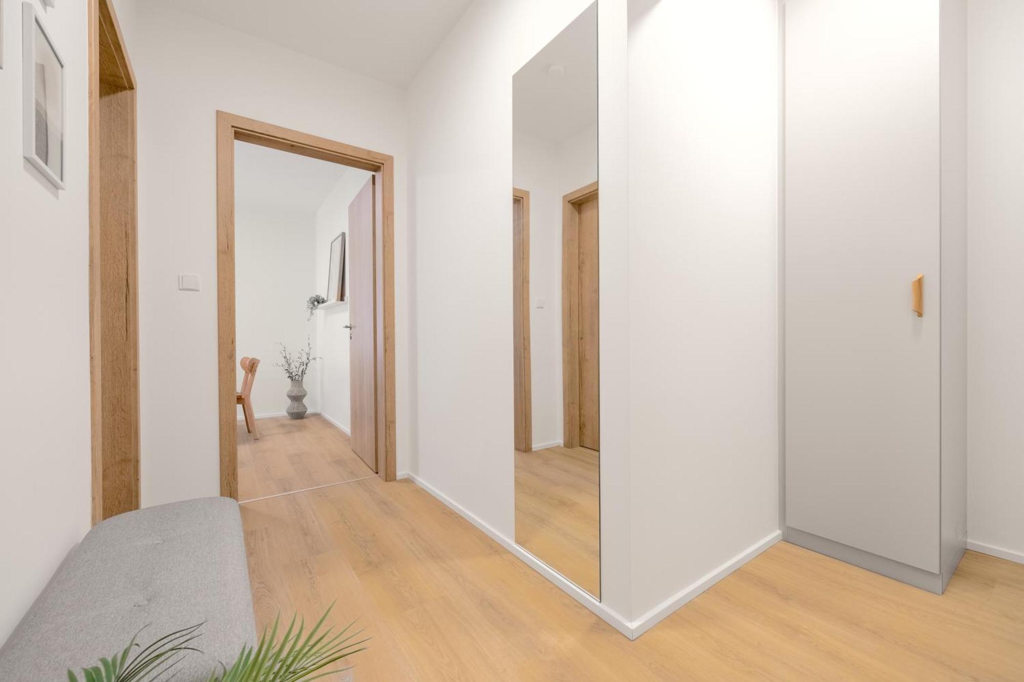 Bright 2Br - 5Th Floor, Balcony, Free Parking By Gravity Prague公寓 外观 照片